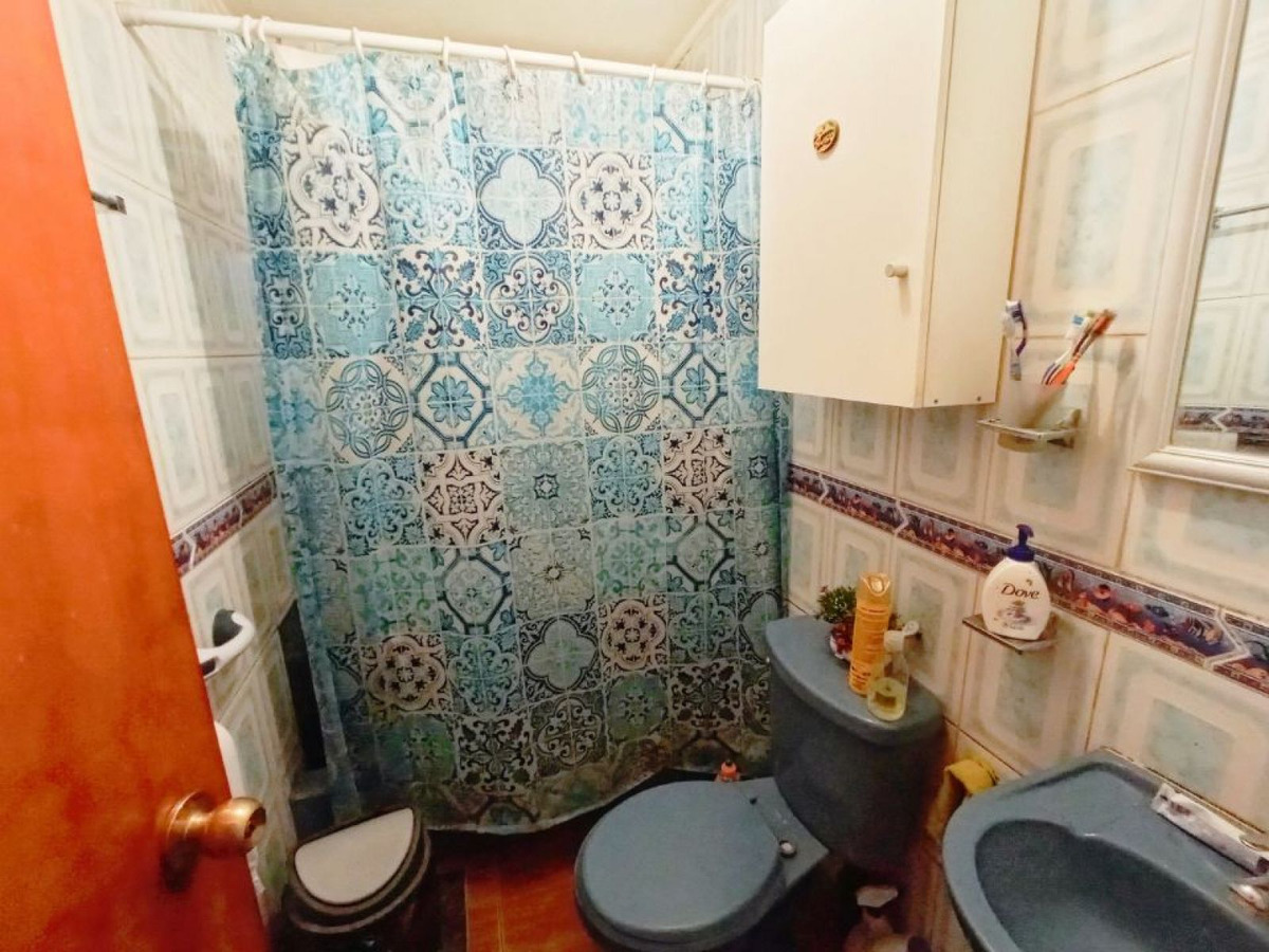 Casa con patio en venta en El Bosque, 3 dormitorios, 310 m² — imagen 7 de 9