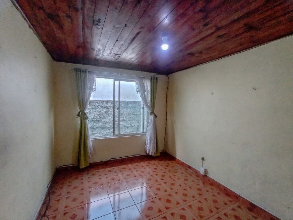Casa con piscina en venta en Peñaflor, 4 dormitorios, 101 m² — imagen 6 de 17