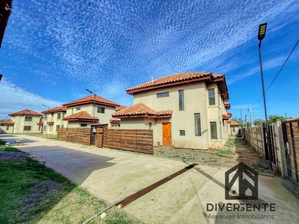 Casa economica en Peñaflor, 3 dormitorios, 77 m² — imagen 3 de 21